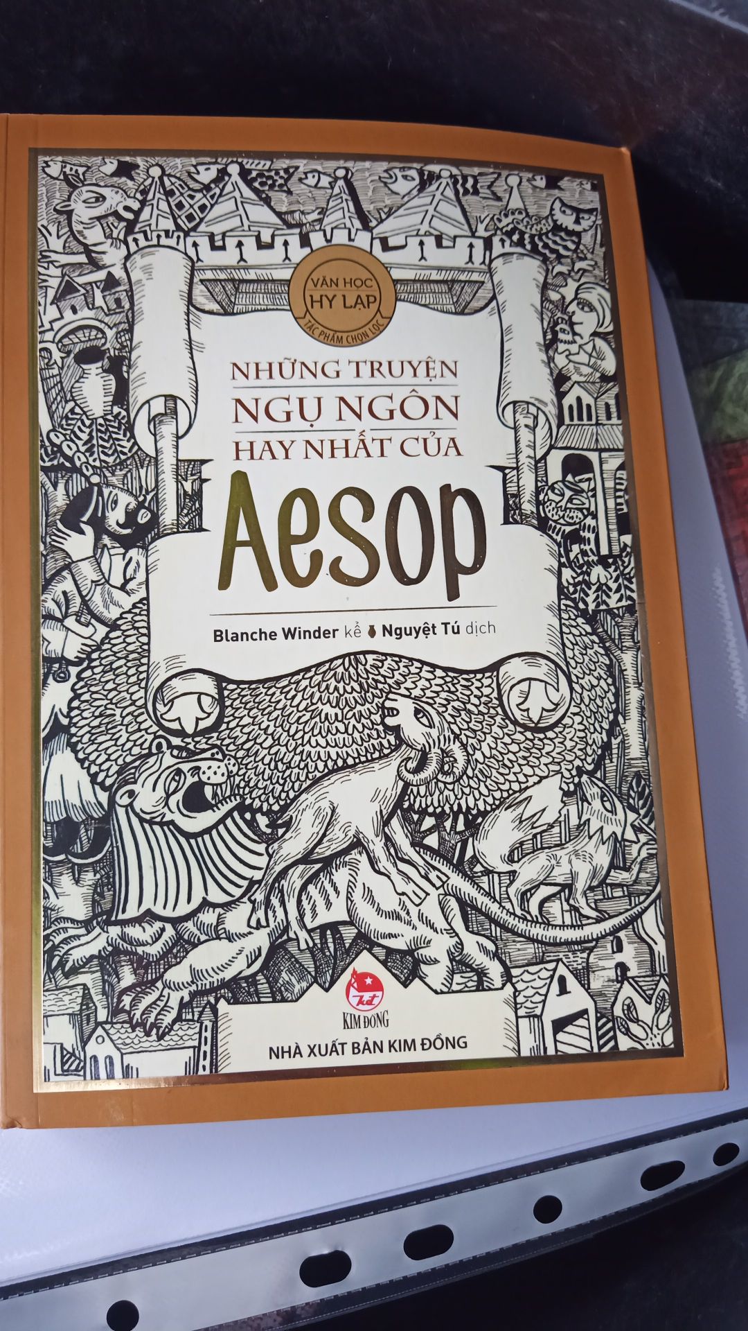 Đóng gói cẩn thận, giao hàng nhanh, sách in đẹp, rõ ràng. Bìa sách đẹp, in bóng, sắc xảo.
