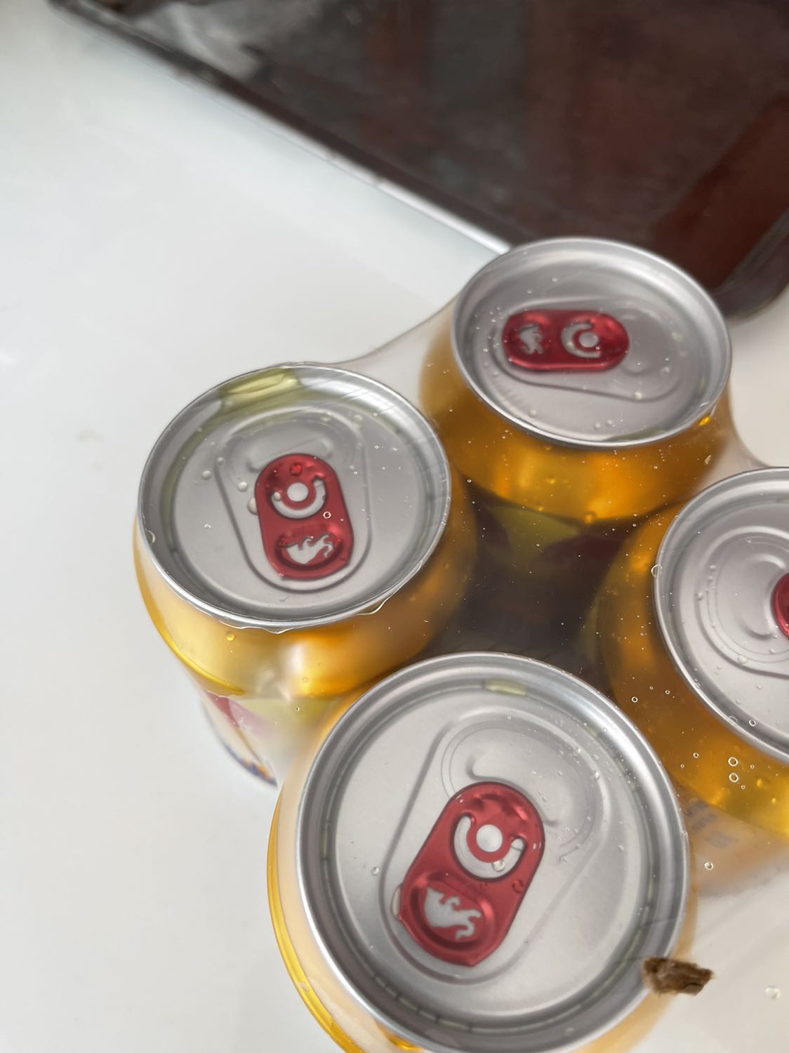 Giao chậm
Chảy nước tùm lum, thùng ướt mem
Kiểm tra thì thấy thế này
Cạn lời
Lần thứ2 của Tiki Trading
Càng ngày càng tệ