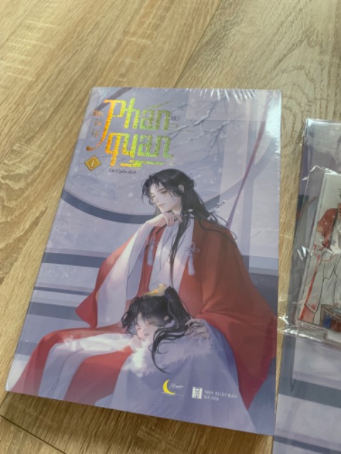 Tiki giao hàng nhanh, bìa sách xinh☺️, nd chưa đọc nên nx sau 🥹