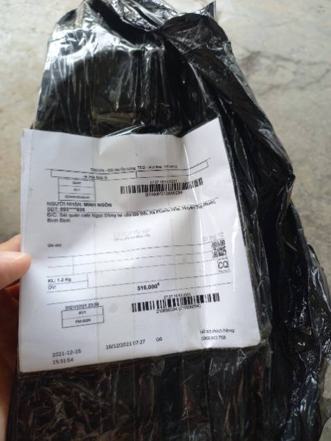 Nhận hàng kiểm tra thùng bị rách và có  một gói bị rách, hạt bên trong mềm.
Đề nghị shop đổi trả một gói mới.
Có gởi hình đính kèm cho shop. 
Shipper không cho kiểm tra hàng, ảnh nói shop không cho mở, nếu mở có vấn đề gì thì chụp hình gởi shop. Đề nghị shop phản hồi sớm.
Số điện thoại của mình ***