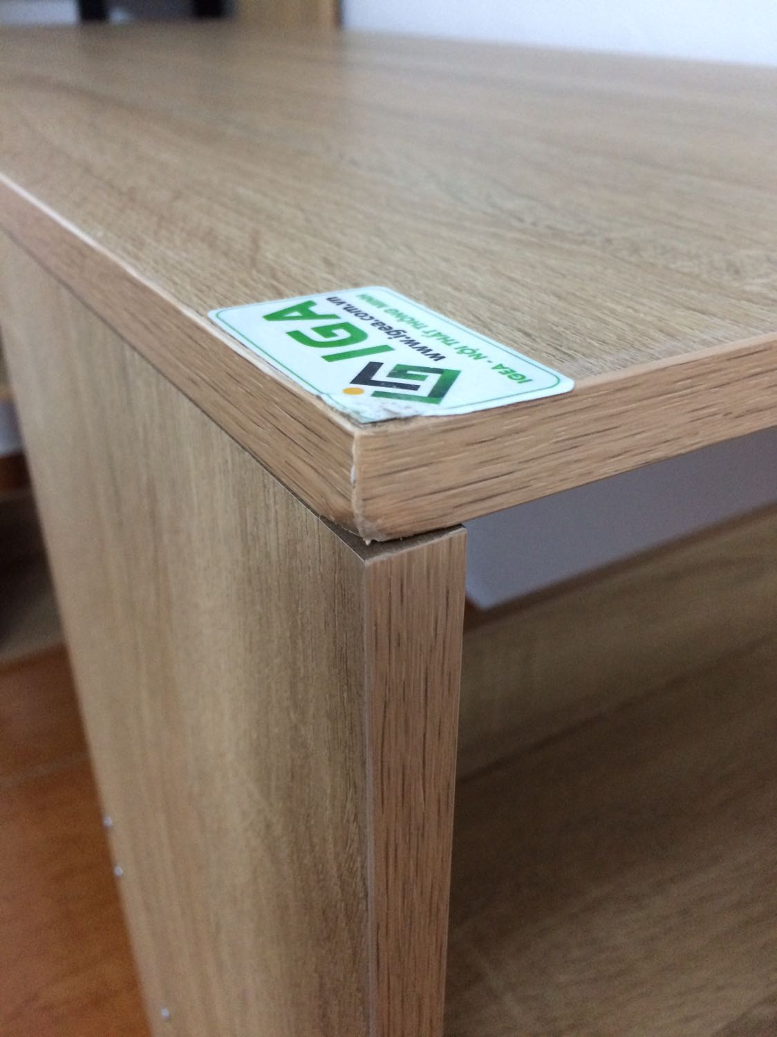 Bàn chắc chắn. Vận chuyển mà shop bo đc góc bàn bằng xốp thì đỡ móp. Bàn của m vận chuyển làm giảm độ hoàn hảo của bàn. Sản phẩm mọi người cứ tự tin đặt ạ! Bàn chắc chắn. Vận chuyển mà shop bo đc góc bàn bằng xốp thì đỡ móp. Bàn của m vận chuyển làm giảm độ hoàn hảo của bàn. Sản phẩm mọi người cứ tự tin đặt ạ!