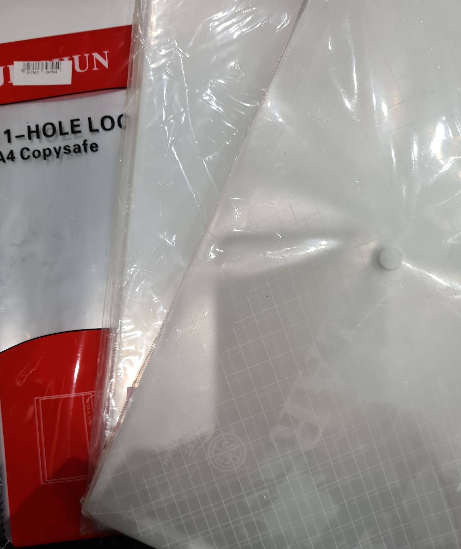 Giao hàng nhanh, đóng gói cẩn thận. Bìa lỗ xài khá ok, nhưng 1 xấp 10 cái khá là ít á.