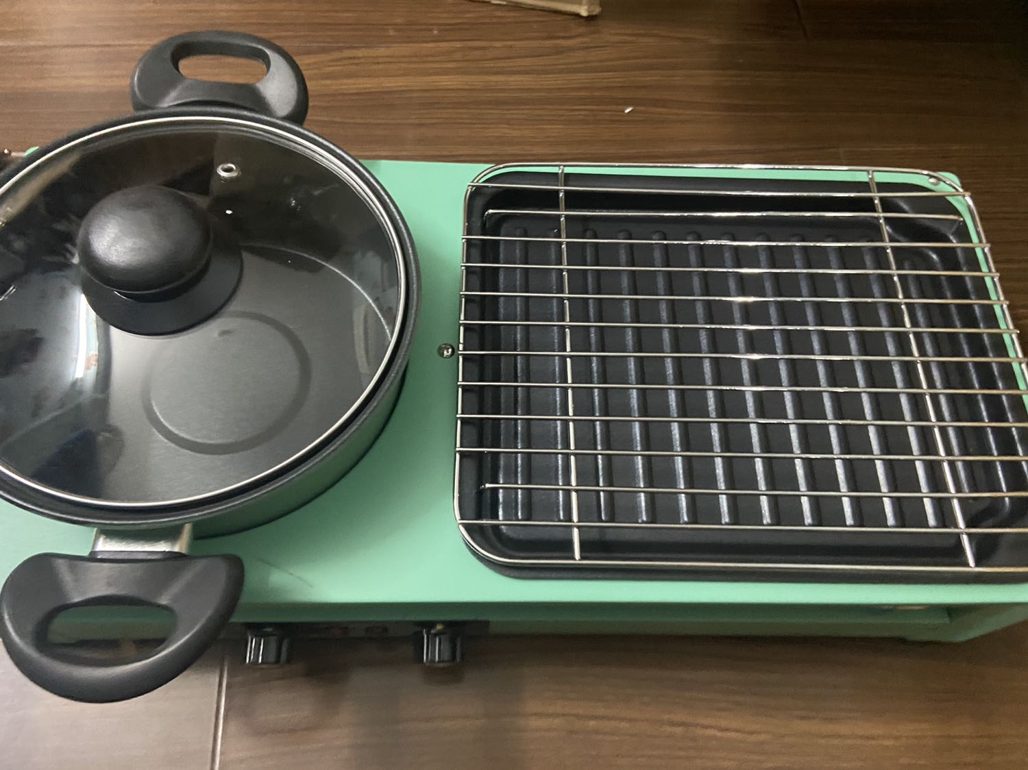 Shop đóng gói cẩn thận, kèm phiếu bảo hành đầy đủ. Sản phẩm đẹp từ mẫu mã đến màu sắc. Chất lượng thì chắc phải dùng 1 thời gian mới đánh giá được. Nhưng cảm quan nhận hàng là mình ưng ý