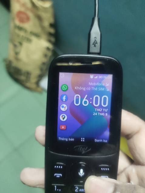 Màn hình cũng ổn
Bàn phím ổn
Vào facebook,youtube ổn,nhưng chưa hổ trợ gọi video call
Trợ lý google chưa hổ trợ tiếng việt,ứng dụng GPS chưa định vị được hay sao á,còn xem bản đồ thì được
Pin sạc 2 tiếng rưỡi nếu chờ sài 2,3 ngày chưa het.
Đang trải nghiệm ạ