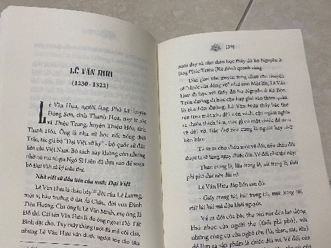 Nội dung bổ ích, chất lượng giấy, in ấn ổn.
Quyển Hiền Tài Thay Đổi Quốc Gia trình bày hơi ít danh nhân.