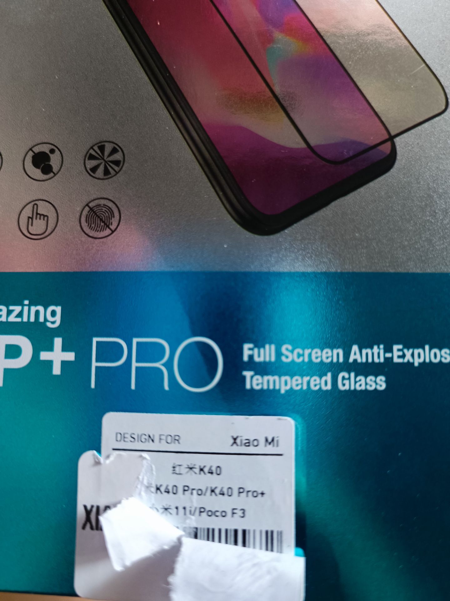 sản phẩm tệ, kính cường lực không khớp với điện thoại, miếng dán bị lỗi và dơ. Lỡ dáng rồi nên giờ không biết làm sao