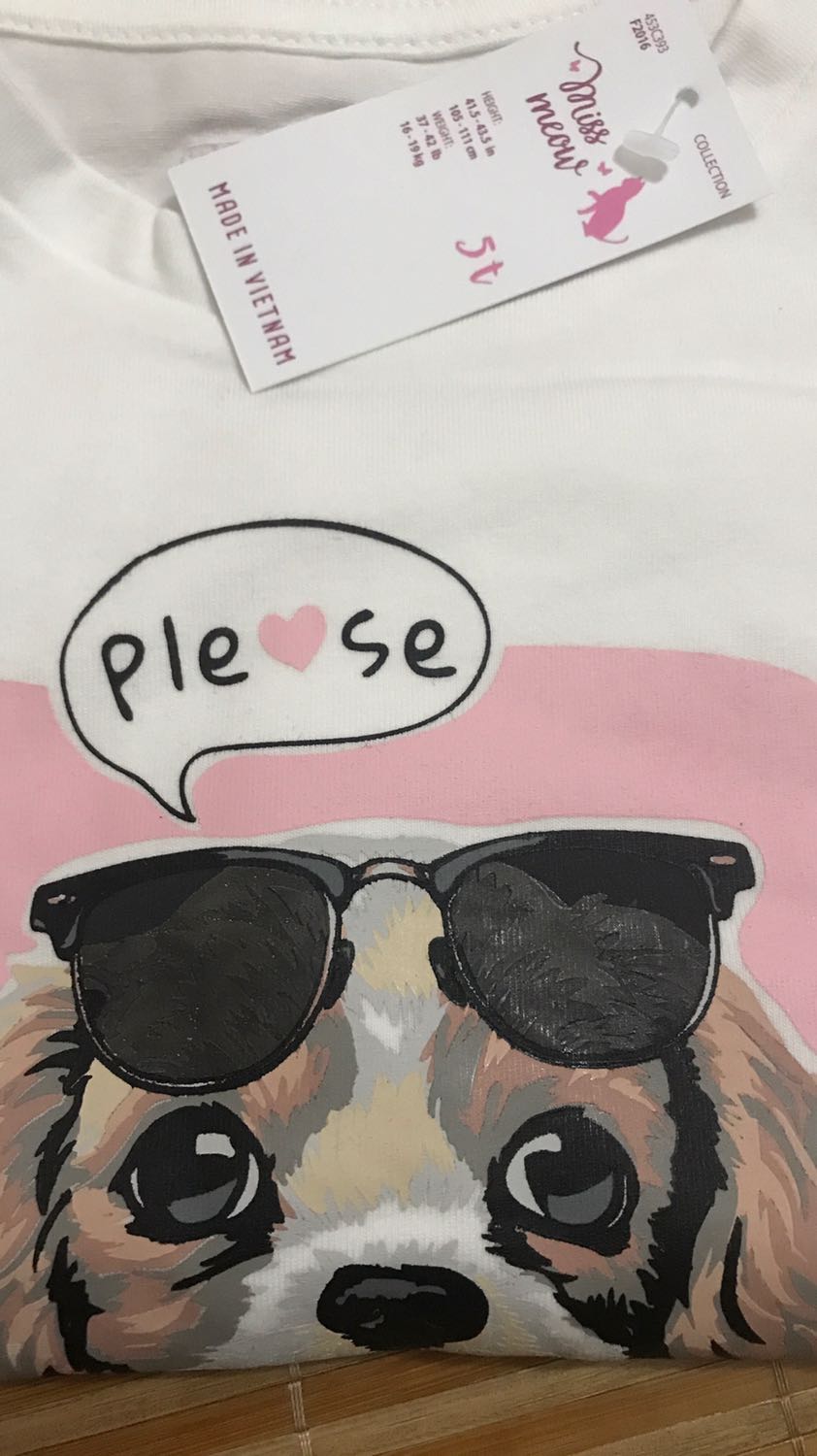 lần đầu tiên mua hàng của shop.nhận được hàng mình rất bất ngờ bởi hàng rất đẹp mà còn chất lượng.chất k quá dày mặc mùa thu se lạnh là hợp lí ạ.