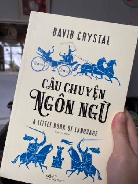Sách mới tinh, khổ hơi to hơn những cuốn sách thông thường của Nhã Nam. Đặt mua vào dịp sale nên được giá rất hời. Tiki giao hàng nhanh nhưng gói hàng hơi ẩu. Hộp bị móp méo, trộm vía sách không sao.