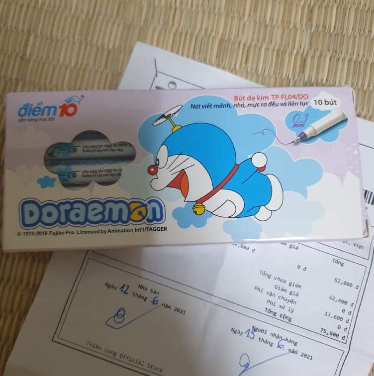 Đặt mua mực xanh mà giao bút mực tím,vỏ hộp màu đỏ, ghi bưu mực xanh là dối khách hàng Đặt mua mực xanh mà giao bút mực tím,vỏ hộp màu đỏ, ghi bưu mực xanh là dối khách hàng