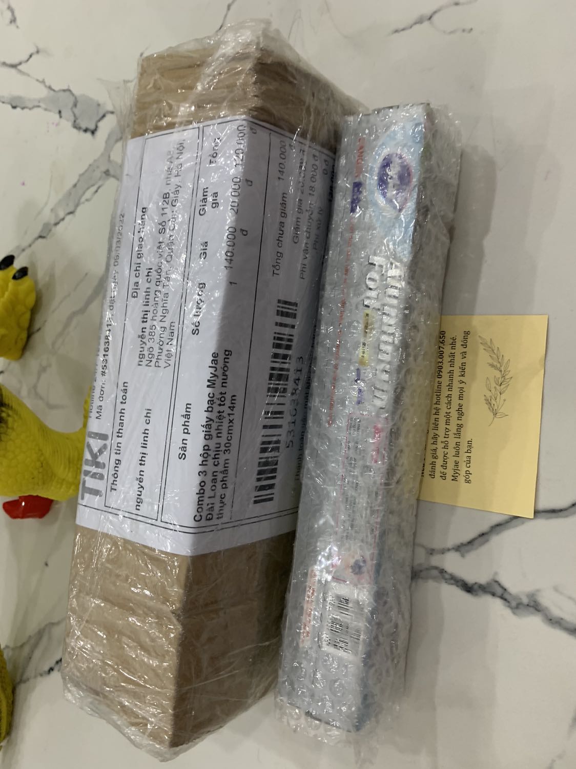 Combo 3 hộp giấy bạc 30cmx14m, hết 140k n khi nhận hàng bên trong chỉ có 1 hộp. Mong Tiki xem xét giao hàng bổ sung giúp!