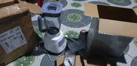 Hàng đóng gói cẩn thận. Nhưng nó khi xay với dứa hoặc trái cây không có nước thì bỏ sữa hoặc nước vào mới xay được đối với dựa hấu thì khác . mọi người mở máy và ấn 5 hoặc 6 rồi tắt ko cháy máy tầm 20day mn lưu ý nhé thanks chất lượng ****