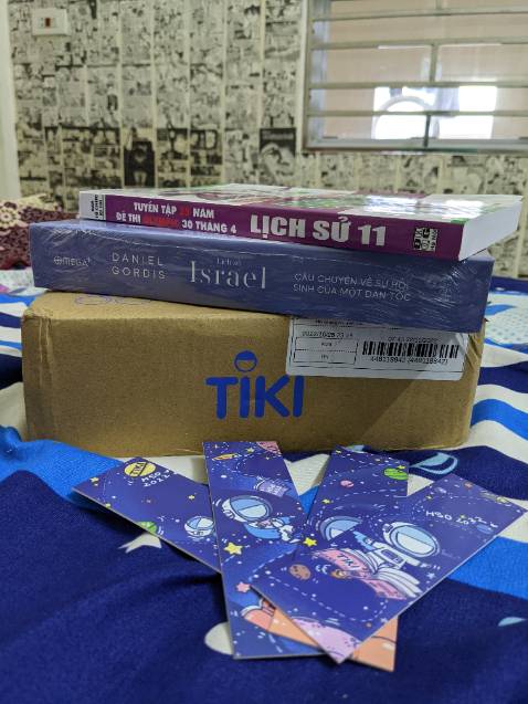 Sách mới nguyên màng co. Mua sale nên rất vui vẻ và thích thú. Có quà tặng kèm thật thích