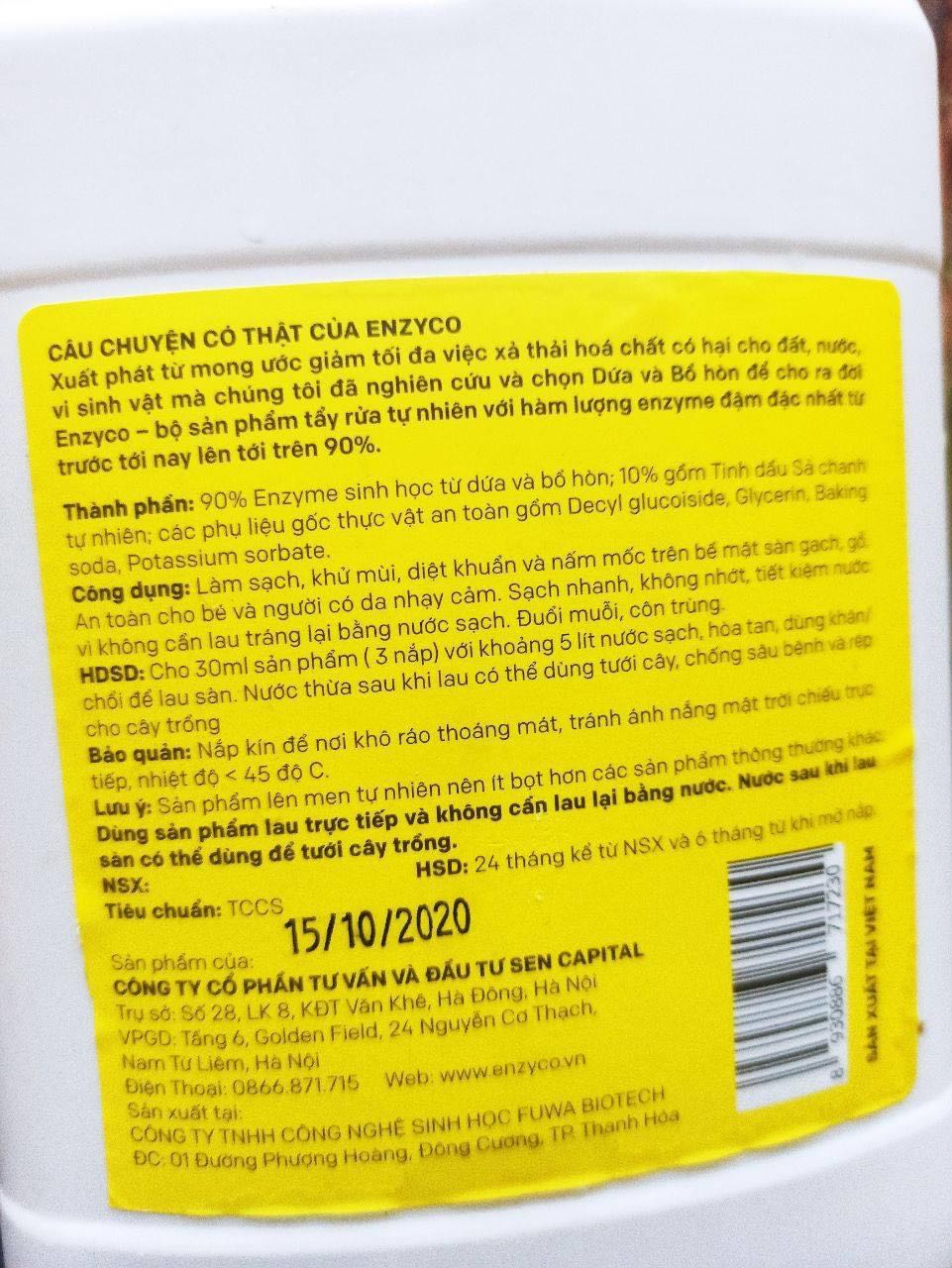 ? top fav chắc là nước rửa chén ah vì dì cảm giác yên lòng khi ăn uống ở nhà so với việc rửa bằng loại đong thùng cân ký ( tất nhiên tiền bỏ ra nhiều hơn) Cháu mua can nước lau nhà hãng này mà hôm nào lau xong cũng thèm ốc luộc dã man vì nó thơm mùi sả đó dì :) Cái này rửa bát an toàn lắm, đặc biệt nhà có trẻ nhỏ
☺Mình cũng dùng nước rửa chén của bên này, mùi thơm nhẹ mà rửa xong thấy sạch và k mùi nữa, đặc biệt là dùng rửa chảo