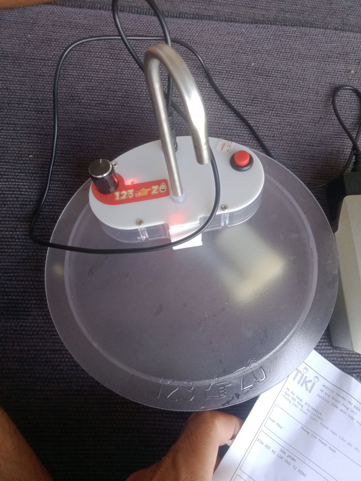 vui lòng đối giúp sản phẩm bị lỗi ...rót ko được !