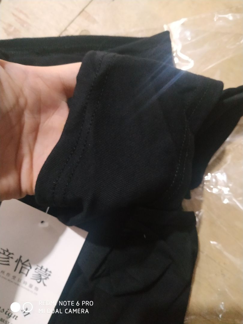 áo y hình. chất co dãn mềm mại. mặc đi làm ai cũng hỏi mua ở đâu. sẽ giới thiệu thêm khách cho shop ạ áo y hình. chất co dãn mềm mại. mặc đi làm ai cũng hỏi mua ở đâu. sẽ giới thiệu thêm khách cho shop ạ