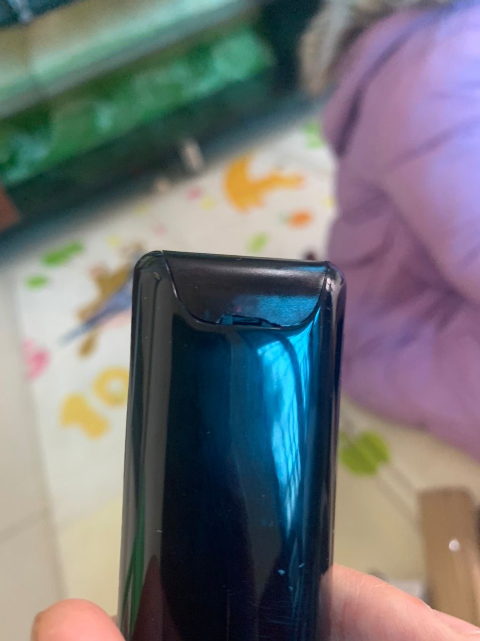 sản phẩm bị vỡ nắp phần hồng ngoại, lỏng lẻo, rễ bong