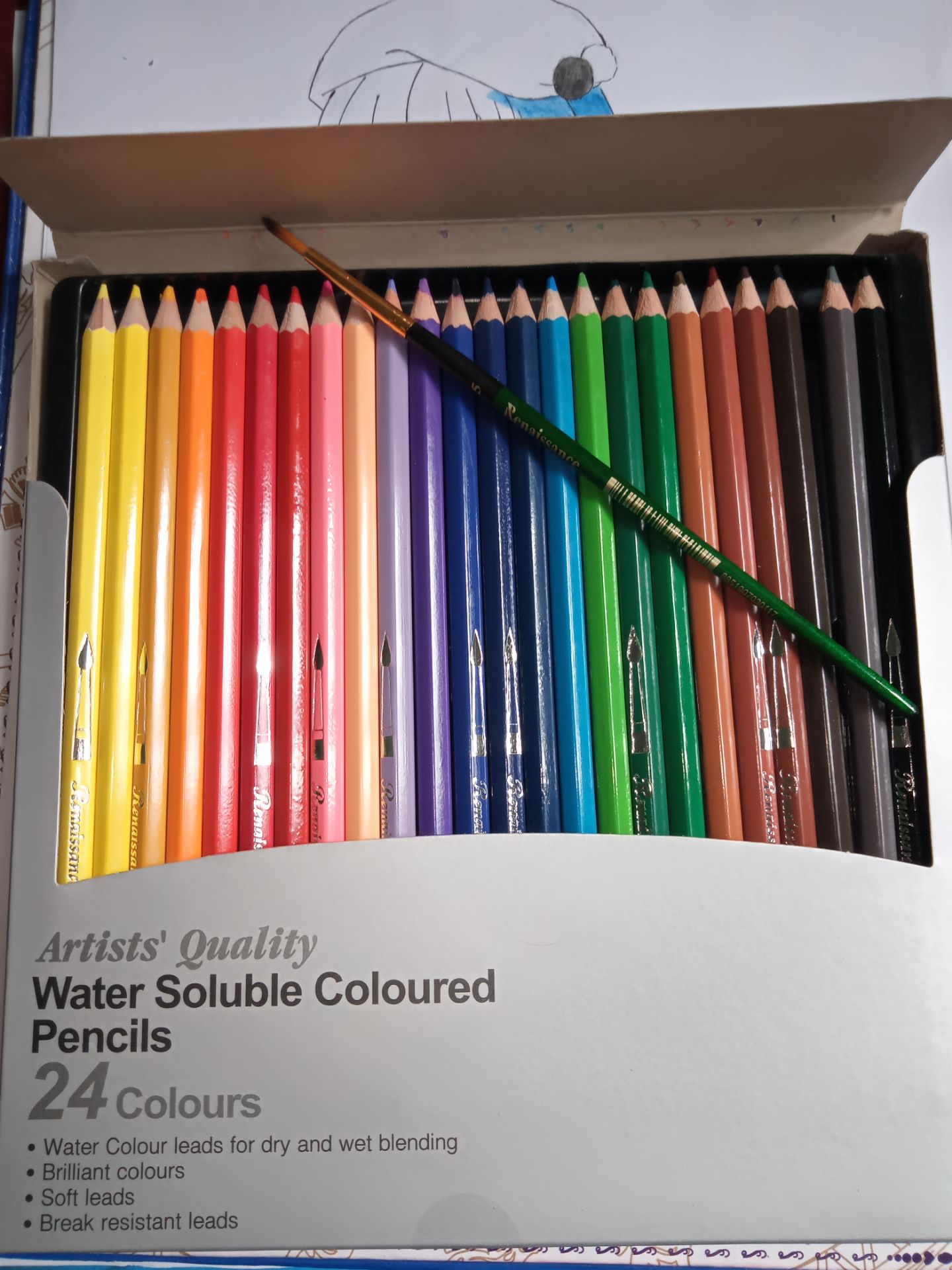 Màu cực tốt, mịn ,tô lên rất đẹp, giá mềm, phù hợp cho mọi lứa tuổi