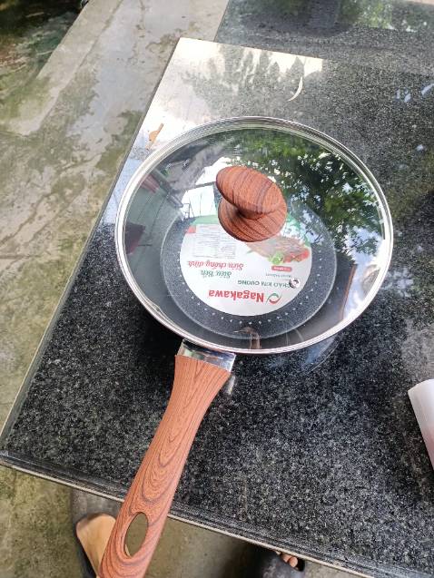 Hình đúng như mô tả về chất lượng thì phải dùng thời gian mới trả lời đc.minh muốn cái to hơn nữa cái này hơi nhỏ