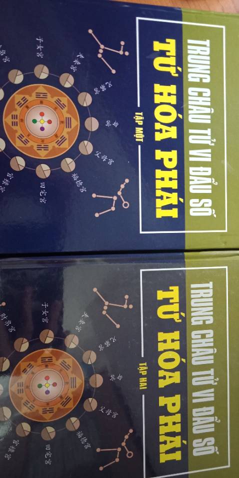 Vẫn là bọc không chống sốc nhưng may là không bị dập móp nhiều