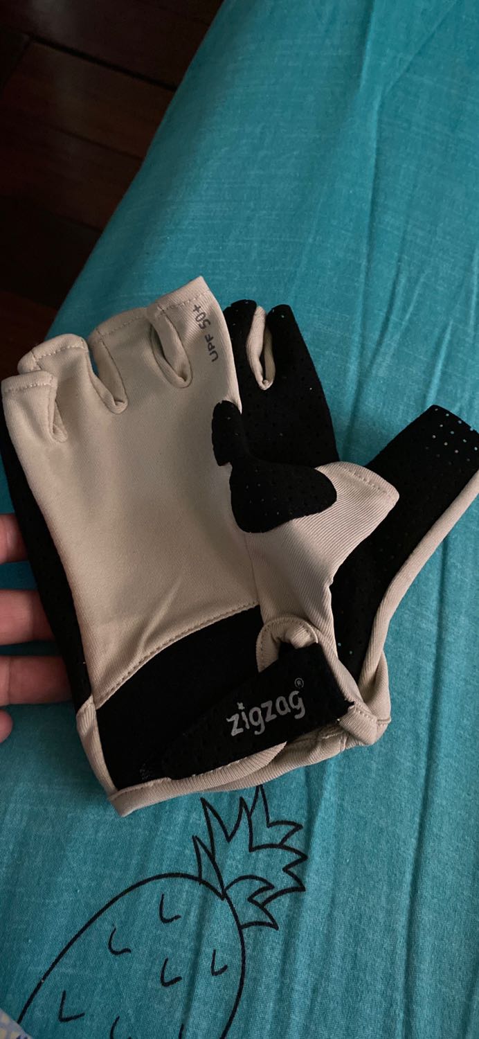 Đã từng dùng bao tay của hãng hơn 3 năm và vẫn tin dùng. Bao tay đeo rất thoải mái