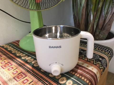 Hàng chuẩn đẹp như shop mô tả. Rất phù hợp để nấu ăn cho sinh viên như mình. Nồi nhỏ xinh xinh như mình mong đợi, nấu ăn nhanh sôi. Có phiếu bảo hành 12 tháng rất uy tín. Nói chung là tuyệt con nhà bà vời!