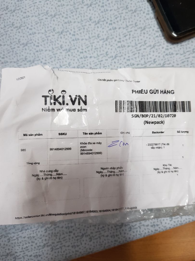 hóa đơn đúng hàng đã đặt.hàng giao hiệu khác.chán tiki