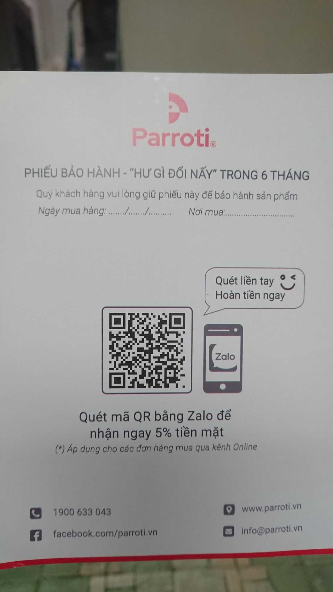 _ Đóng gói kỹ.
_ Đủ số lượng linh kiện kèm quà tặng.
_ Lau sạch nhưng giẻ lau có vẻ hít mặt sàn quá nên lau rất nhanh mệt và mỏi tay.
_ Chỗ nối giữa các ống dễ bị tuôn ngược trở ra mặc dù đã siết hết mức rồi.
_ Không thể xoay ngang giẻ lau khi lau ở dưới gầm thấp.