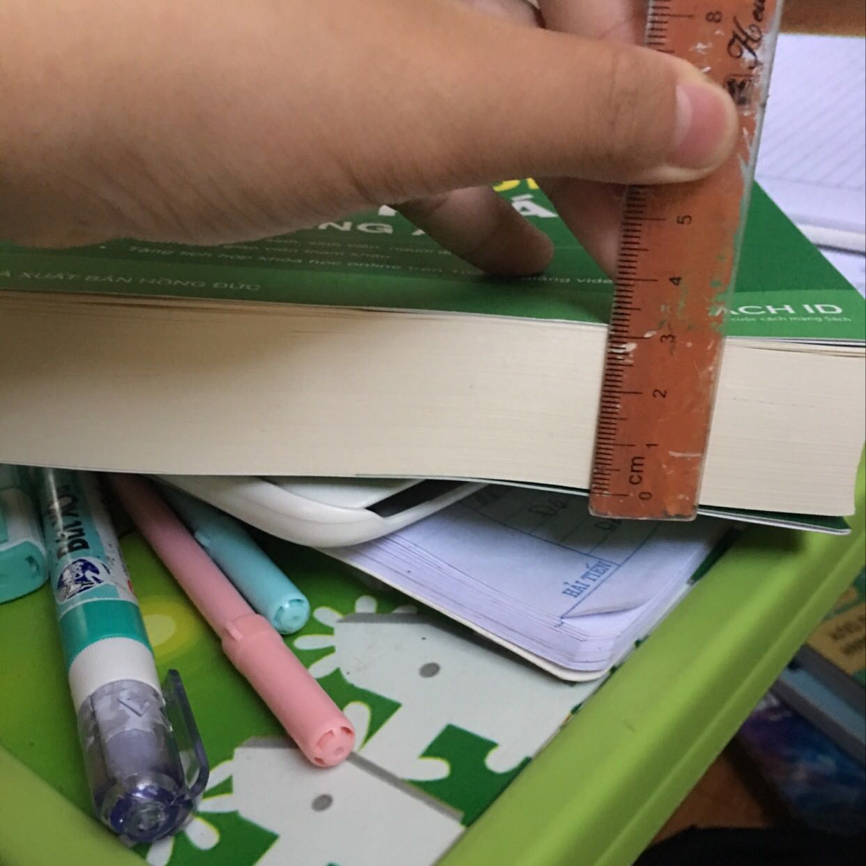 Sp tốt lắm, đóng gói cẩn thận, khoá học có hạn đến đầu năm 2024, nên mua nha, phù hợp cho những bạn có lượng tự vựng nhất định nha, mn nên học từ vựng để học sách oke hơn, video bài giảng cực kì dễ hiểu nha, phù hợp cho bạn ôn tập lại nhé, có gốc 1 xíu sẽ oke hơn nè, mất gốc cũng oke tại vì có bài dạng có các dạng bài để ta có thể cập nhật kiến thức ạ