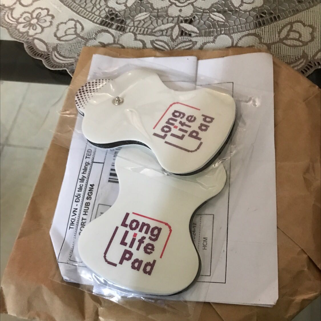 Hàng không được chất lượng lắm. Xài lần thứ 2 là chất dính không dính sát vô những chỗ cần masage