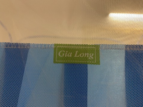 Tôi không hài lòng về việc bán hàng lưa rối khách hàng của shop này, tôi mua màn thương hiệu Mộc Miên, giao hàng cho tôi là Gia Long, đăng hình Mộc Miên bán sản phẩm Gia long. Tôi có tham khảo hàng Mộc Miên giá 500K hàng Gia Long giá chỉ 300k, như vậy là lợi dụng tên thương hiệu để bán hàng. Tôi yêu cầu Tiki lấy lại hàng và bồi thường cho tôi. 

Mọi người mua sau lưu ý không mua sản phẩm của một người bán dối trá không trung thực của shop (Nhà bán Đồ Gia Dụng Phúc Tùng 68)