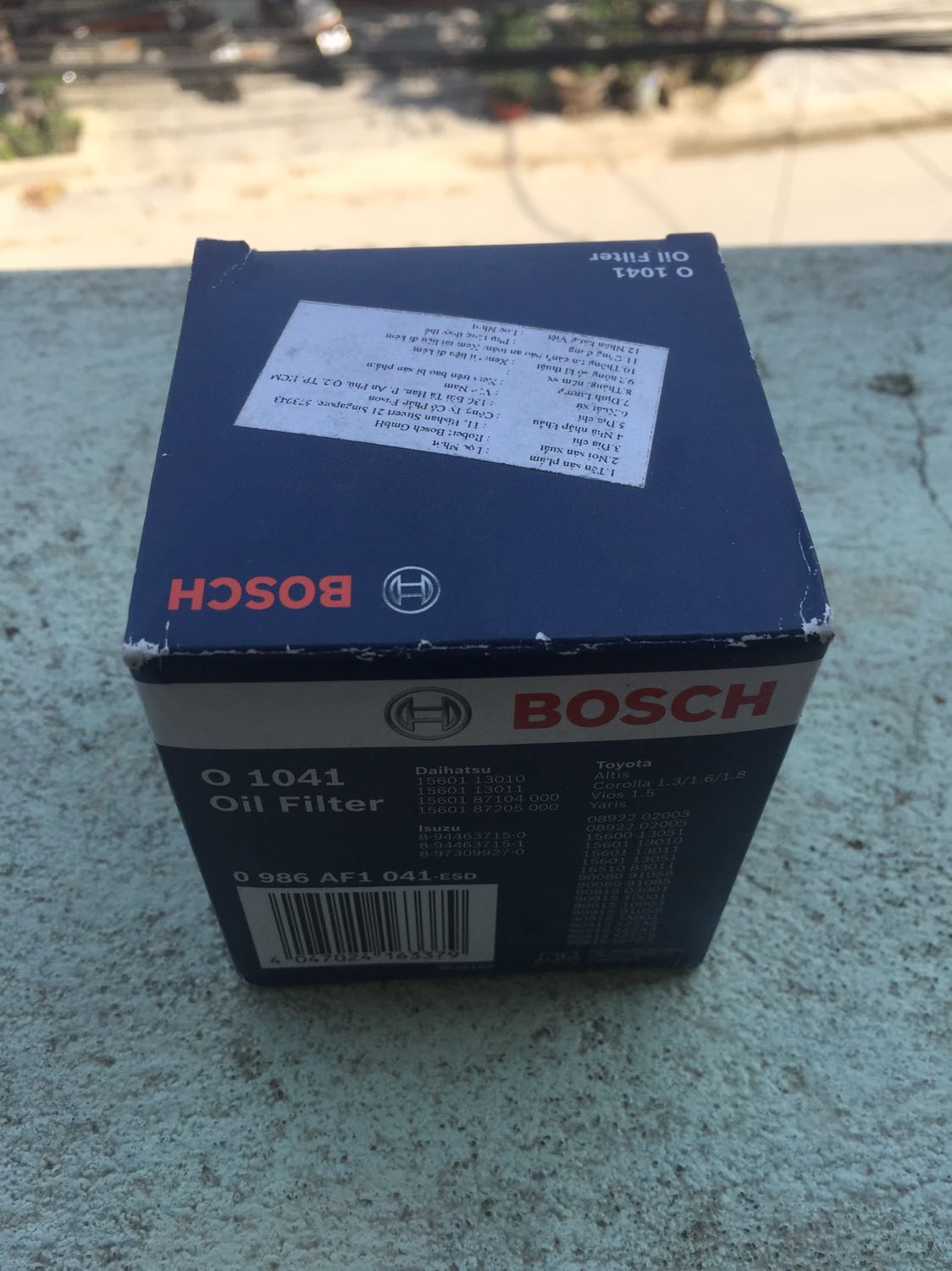 Lọc dầu gửi cho mình như thế này thì mình dùng làm sao được ?