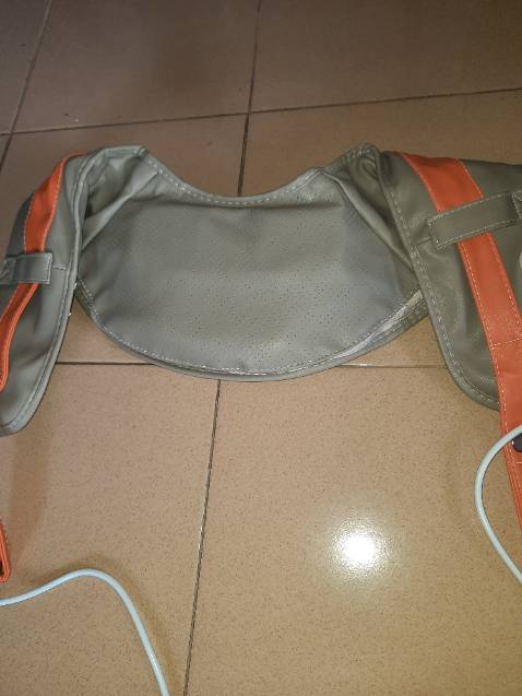 Máy dùng ổn, giao nhanh. Tuy lúc mới nhận máy bị trục trặc không chạy được nhưng nhân viên chăm sóc khách hàng nhiệt tình đổi liền máy khác