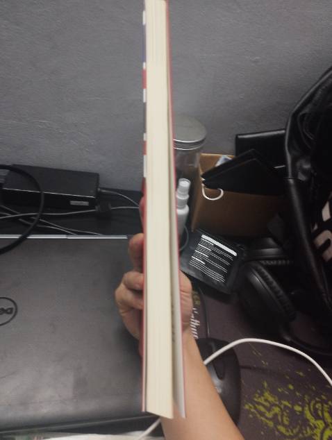 Mình mất gốc tiếng anh, may mắn có một người bạn giới thiệu cho cuốn sách này để học lại từ đầu, mình thấy khá ok, sách đẹp, dễ hiểu cho người mất gốc như mình. Đặt hàng 10h sáng 4/4 , 14h chiều nhận được sách luôn :v