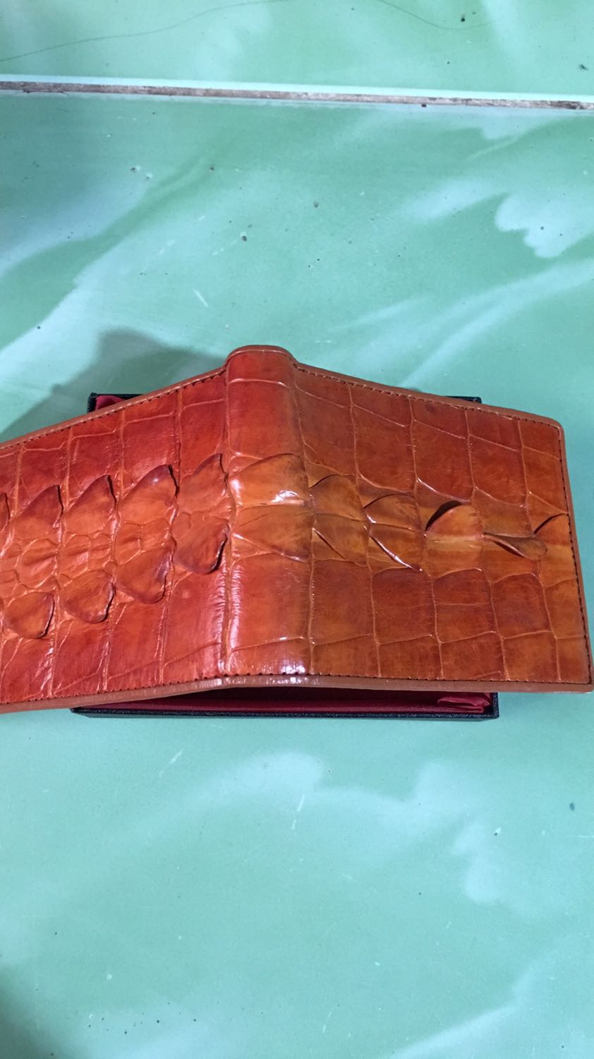 Ví da bền đẹp và chắc chắn nua mình rất hài lòng vê sp nay