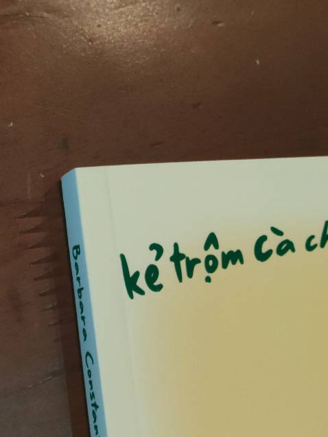 huhu, bìa dễ thương xĩu, sốp đóng gói kĩ nên sách ko bị df mà mới tinh luôn. Tui săn được giá cũng tốt nên rất hài lòng luôn ạ, đáng mua để đọc thử nhee~