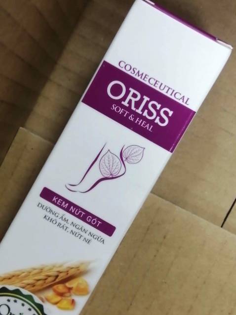 loại này hay nha như kem đa năng á dùng được nhiều chỗ trên người lắm. Mình đi xe ko đeo bao tay nên tay bđ xuất hiện mấy cục chai trên tay bôi cái này là da mềm liền lun á