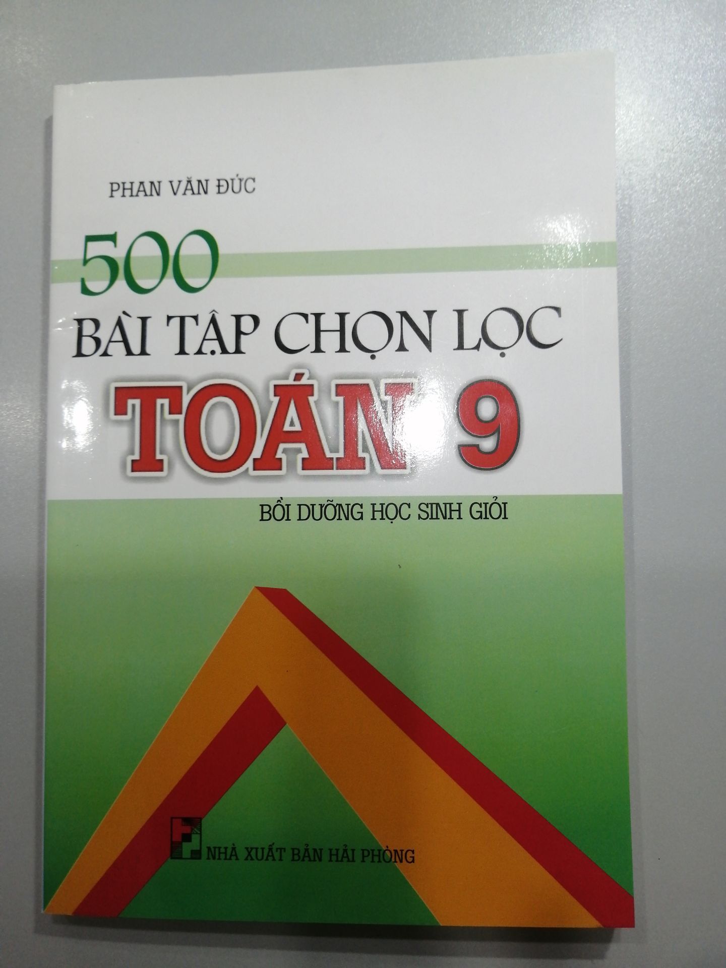 Sách rất hay. Cảm ơn Fahasa giao hàng kịp thời