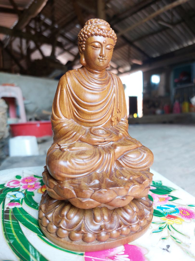 Tượng đẹp. Chất gỗ thơm nhẹ. Mình rất thích sản phẩm này.