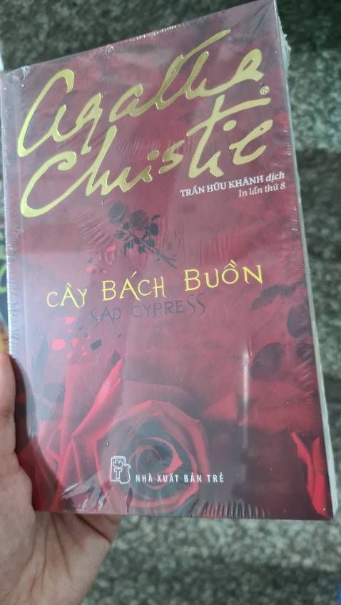 Tiki phục vụ rất tốt. Giao hàng rất nhanh. Sách mới nguyên seal. Giấy mịn đẹp luôn!!!