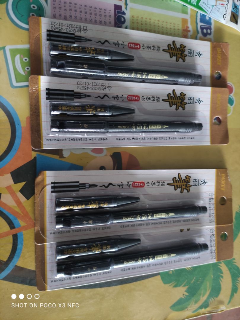 giao hàng khá nhanh, đủ số lượng, bút vết rất êm