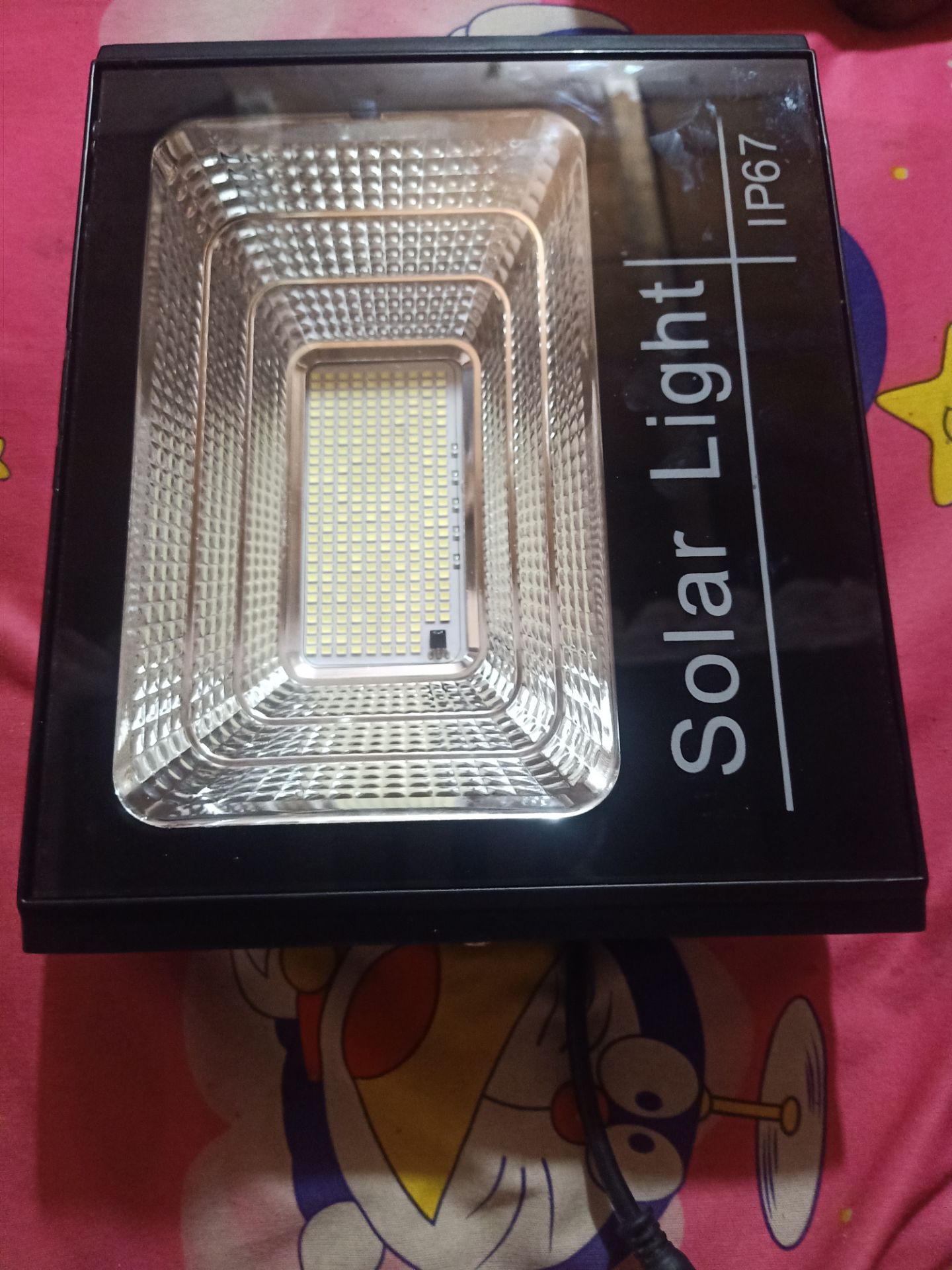 Đóng gói cẩn thận, hàng chuẩn, độ sáng rất tốt!