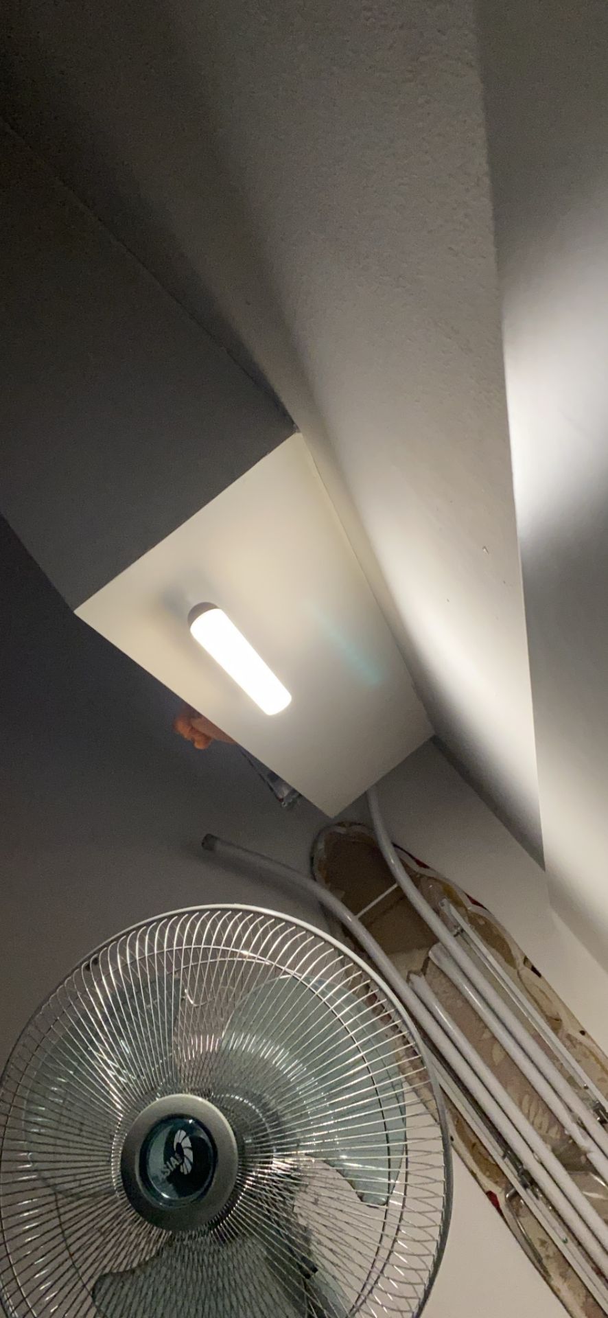 xài cũng ok.
tuy nhiên, đèn quảng cáo có 4 mức sáng, nhưng 3 mức mờ căm như nhau, và 1 mức sáng đủ xài. nên tính ra 4 mức mà xài được có 1 độ sáng thôi. xài cũng ok.
tuy nhiên, đèn quảng cáo có 4 mức sáng, nhưng 3 mức mờ căm như nhau, và 1 mức sáng đủ xài. nên tính ra 4 mức mà xài được có 1 độ sáng thôi.