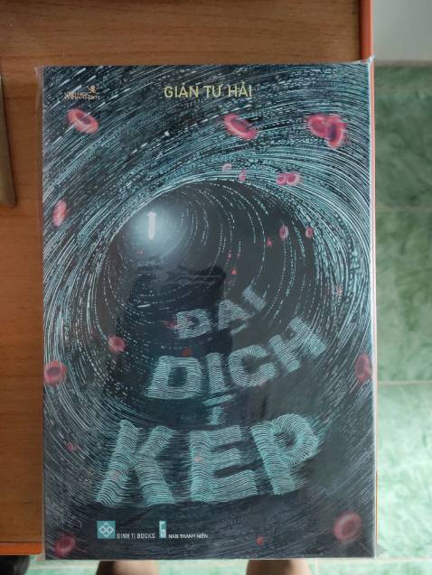 Sản phẩm có chất lượng tốt, đóng gói cẩn thận, thời gian giao hàng nhanh chóng. Giá trên tiki đã được giảm so với giá bìa, cộng thêm các mã giảm giá và freeship nếu mua nhiều. Nội dung thì mình chưa kịp đọc nên không thể nhận xét.