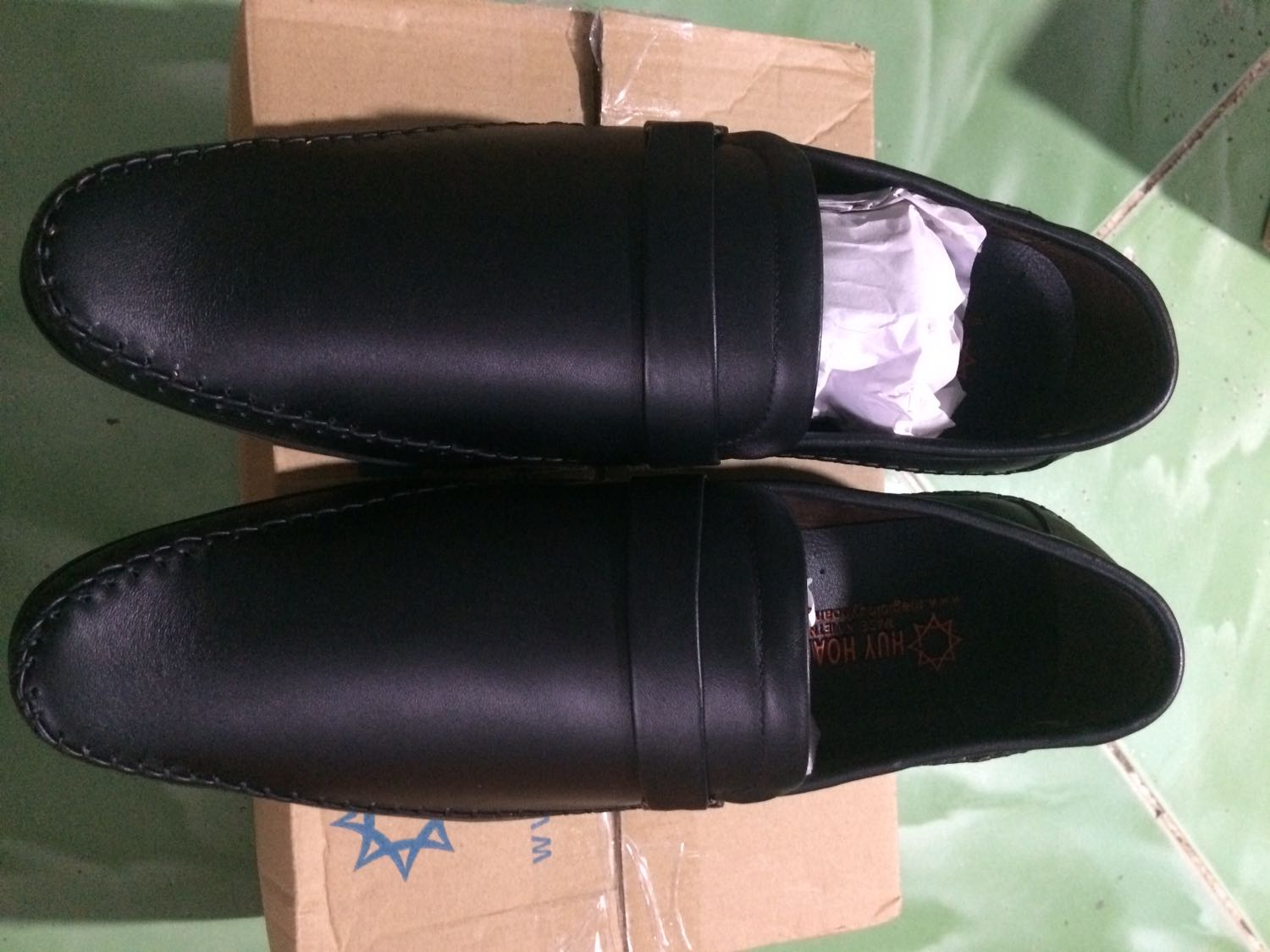 Chất lượng sản phẩm tuyệt vời,đế giầy rất đẹp bà bền...đóng gói hàng rất kĩ và chắc chắn,rất đáng tiền