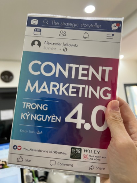 Mê mùi sách mới
Mong là có thêm nhiều kiến thức qua quyển này.