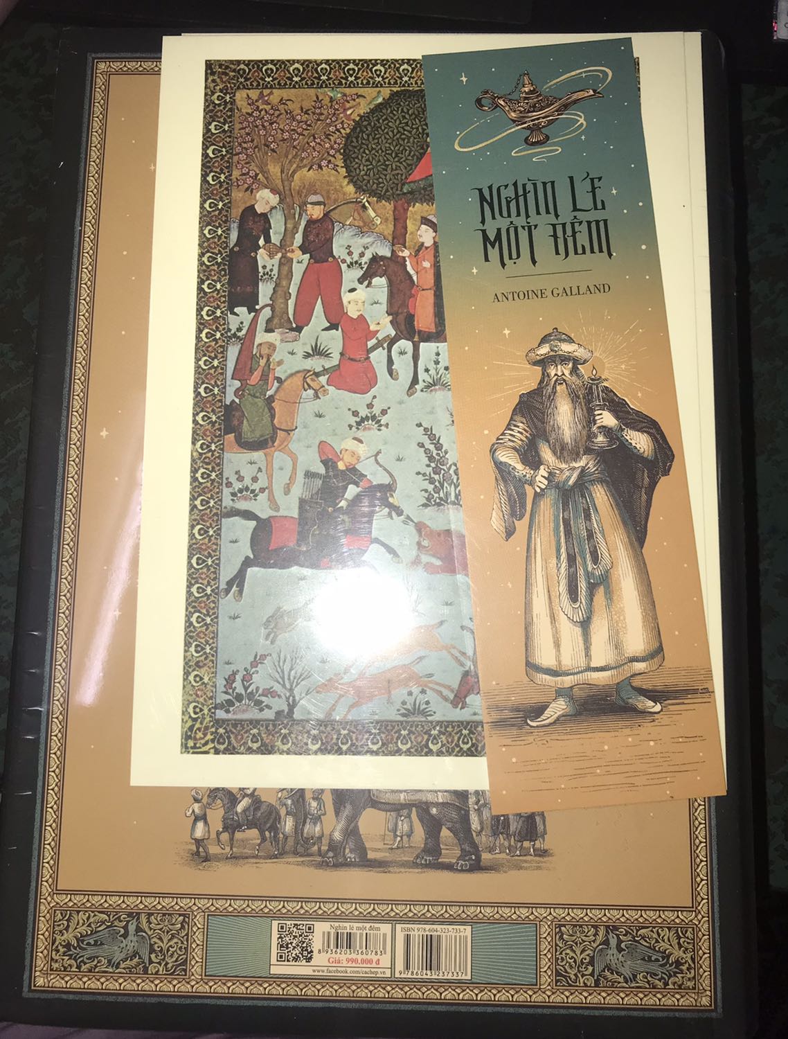 Mình canh mãi mới mua được giá sale hơn 70%, lần này giao hàng Tiki còn lót chống sốc khá đầy đủ nữa =)))))))) sách không hề hư hại hay móp góc một xíu nào, nội dung thì hay kinh điển khỏi phải bàn rồi, nói chung là mình rất hài lòng.