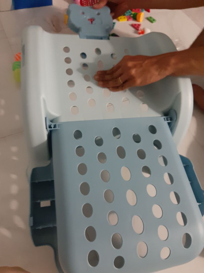 Gởi hàng nhanh...ghế đẹp dày dặn.Rất ưng ý Gởi hàng nhanh...ghế đẹp dày dặn.Rất ưng ý