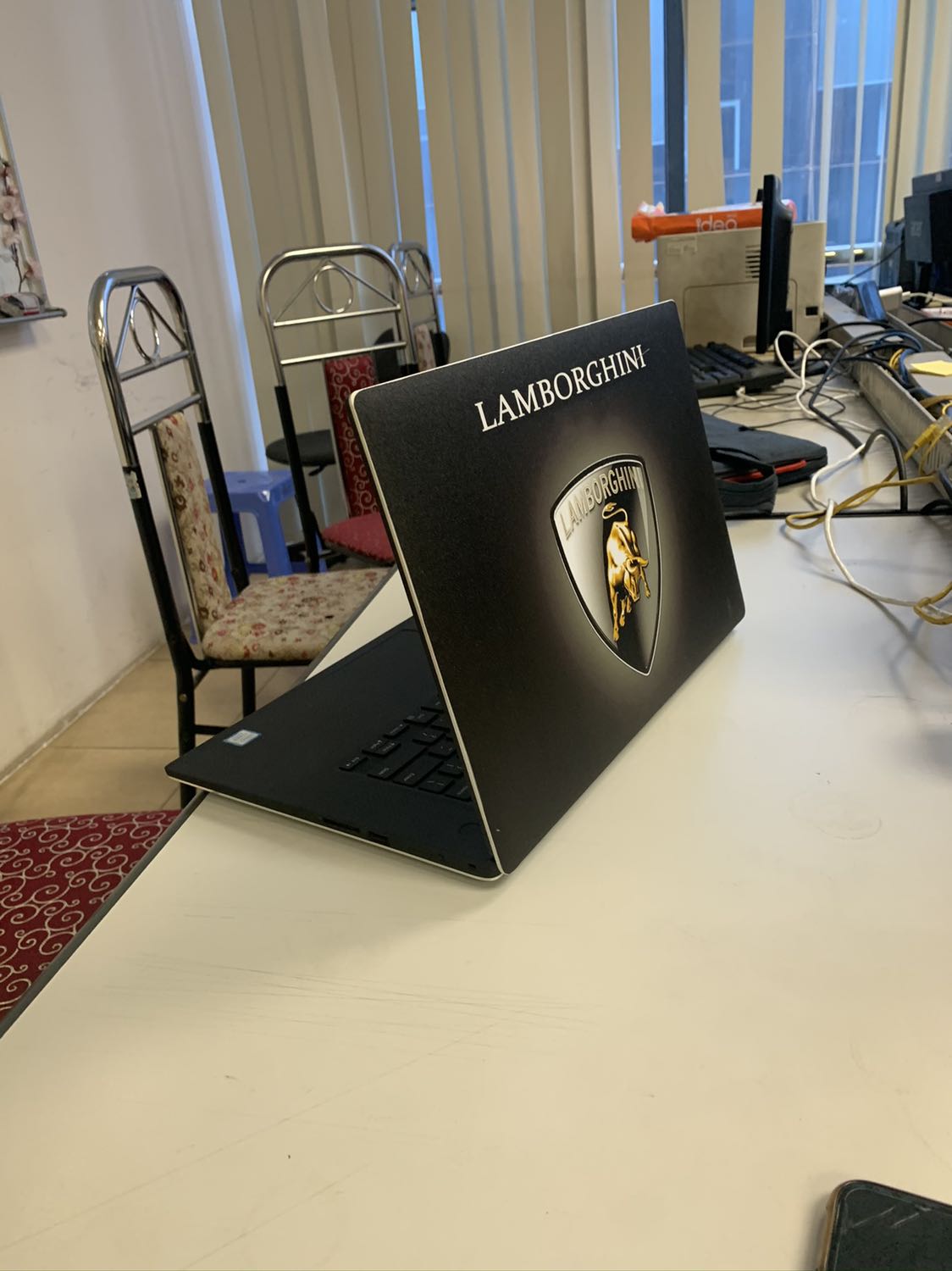 Khá đẹp. Mỗi tội ko tặng theo dao lam, mua hộp dao lam, mất ngay 18k