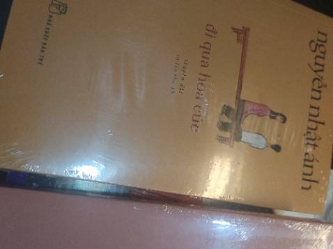 Shop bọc sác khá cẩn thận nè , sách giao đến không bị cong hay gì hết , còn nguyên seal