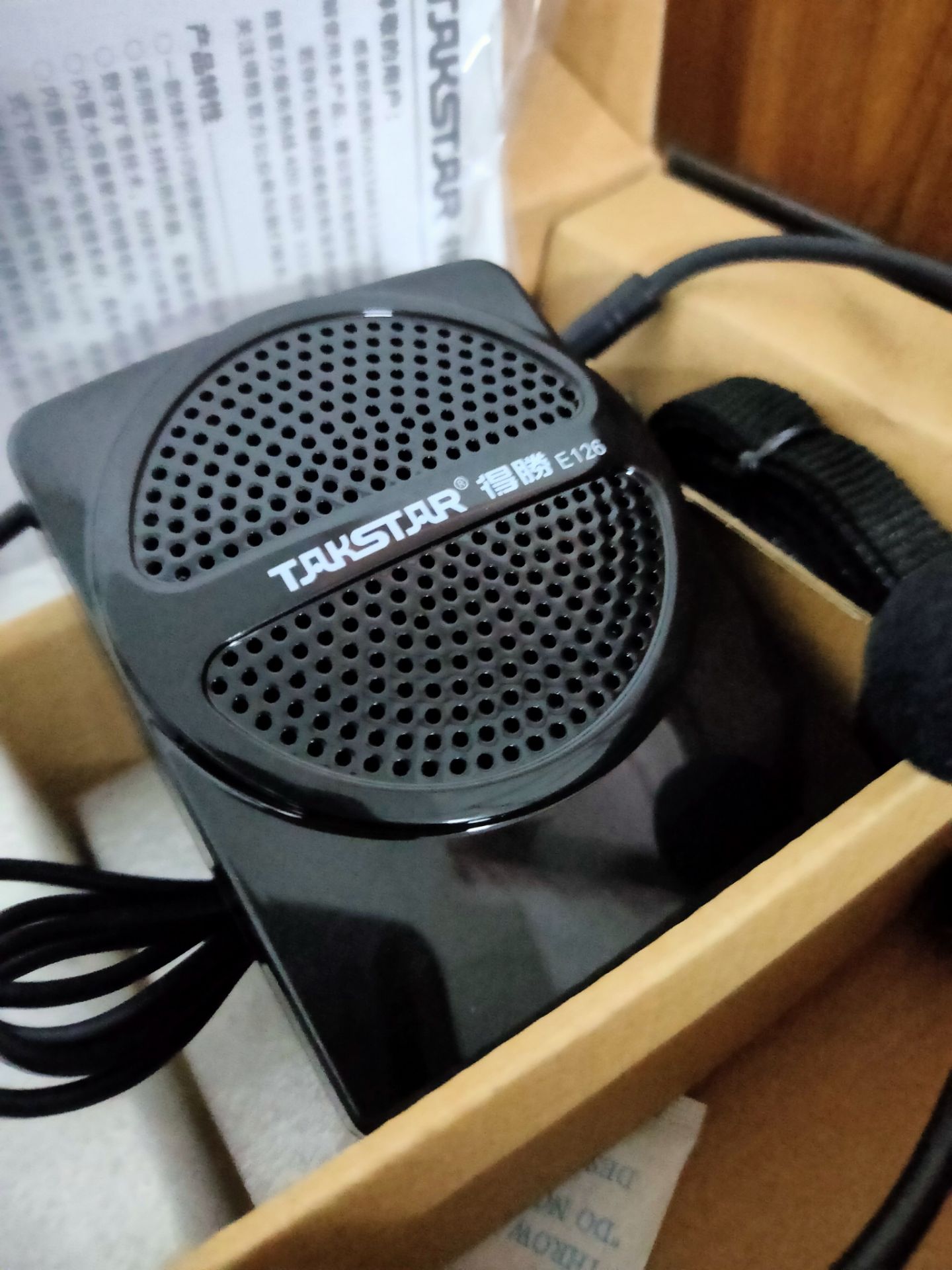 rất hài lòng. đầy đủ phụ kiện, shop giao nhanh, trả lời khách hàng cũng nhanh nữa